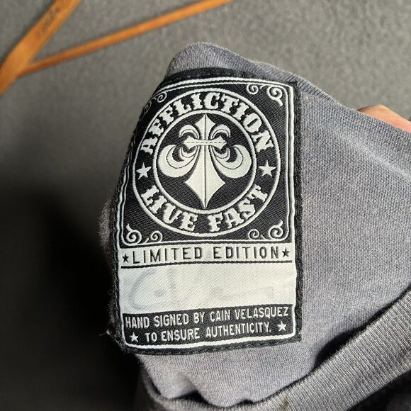 Affliction MMA UFC Cain Velasquez Distressed Mexico 2XL UFC 188 Walkout T-Shirt - Picture 3 of 16